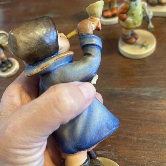 Hummel Goebel Genuine Vintage Figurines Lot of 07 - Picture 4 of 11